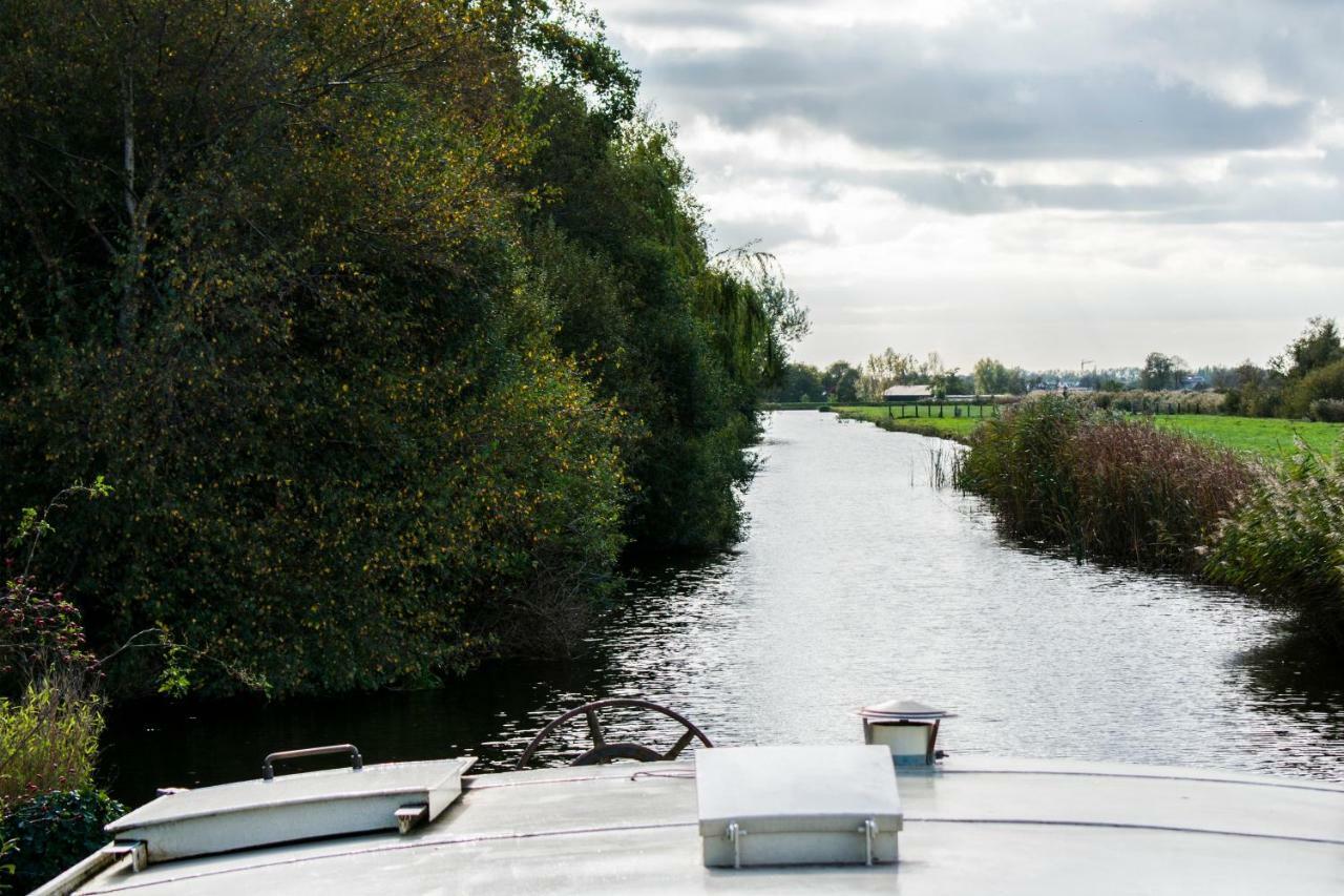 Houseboat Vinkeveen 호텔 외부 사진