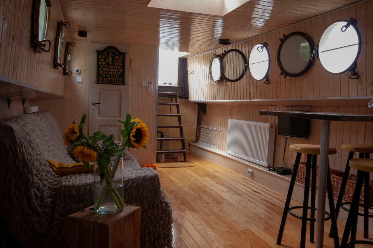 Houseboat Vinkeveen 호텔 외부 사진