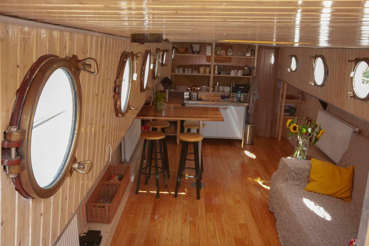 Houseboat Vinkeveen 호텔 외부 사진